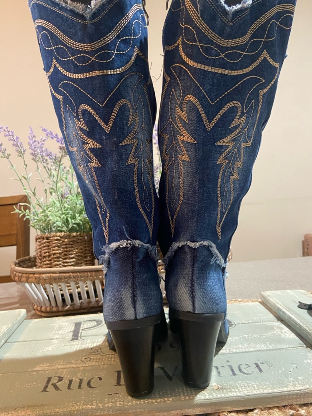 Women’s Dark Blue Embroidered Denim Cowboy Jeans Boots Size 9 - Picture 2 of 13